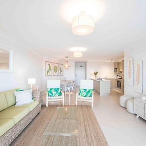 Premium Two-Bedroom Apartment Ocean View